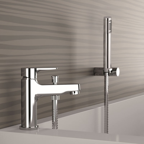 Miscelatore monocomando per vasca con deviatore integrato e kit doccia OMEGA